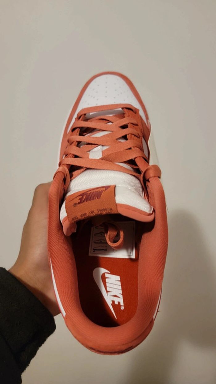 W Nike Dunk Low Vday - photo numéro 5