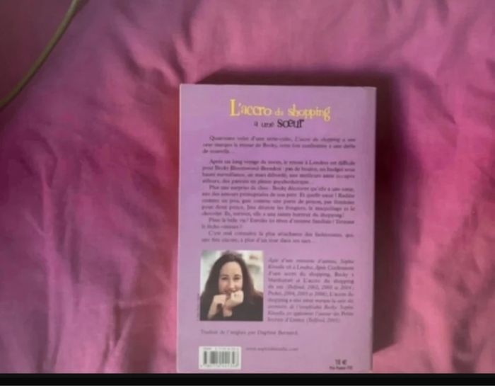 L’accro du shopping à une sœur - photo numéro 2