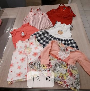 Lot de robe à motif 6 mois divers marque