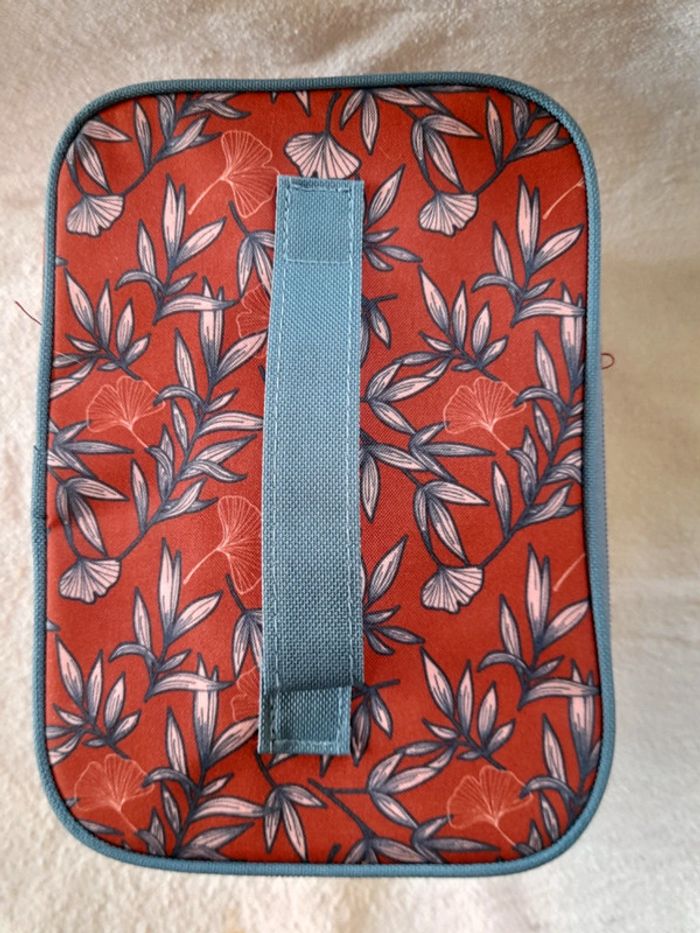 Trousse de toilette - photo numéro 4