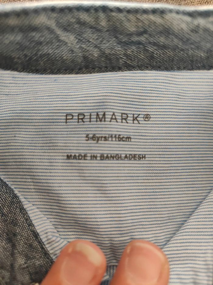 Chemise blanche à rayures bleues 6 ans - photo numéro 2