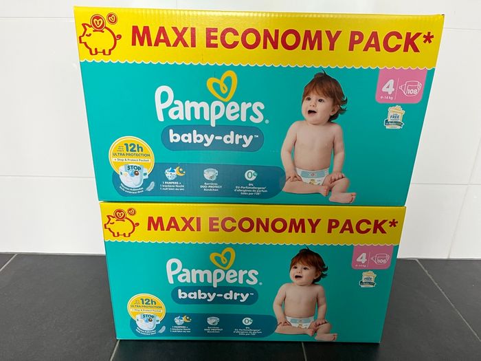 2 Maxi packs couches Pampers neuves