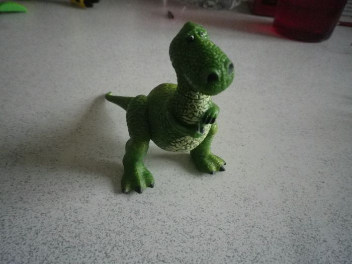 FIGURINE DINOSAURE - photo numéro 2
