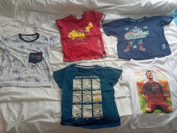 Lot 5 tee shirt manches courtes marques diverses 6 ans 5€