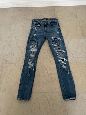 Jean Zara, taille 38 très bon état, huit euros