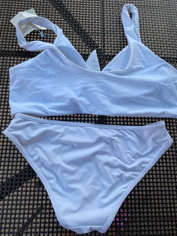 Maillot de bain 👙 deux pièces culotte, taille 40 et soutien-gorge taille 42 - photo numéro 6