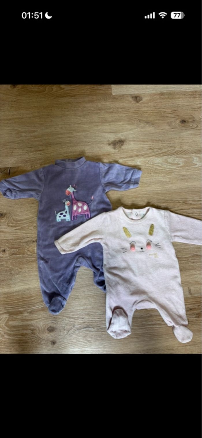Lot pyjamas 1 mois - photo numéro 2
