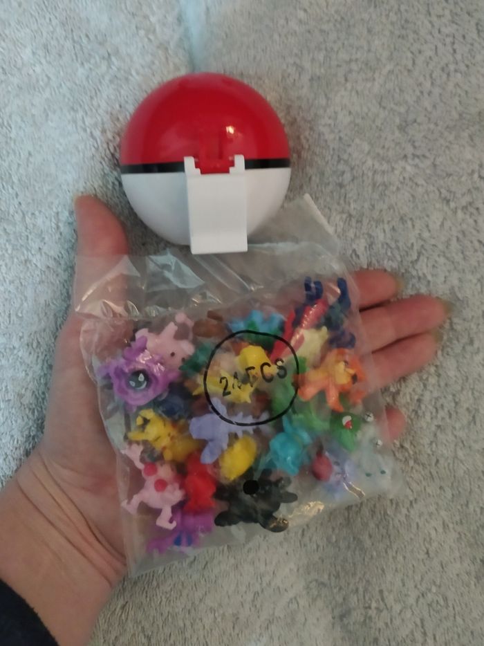 24 mini Pokémons + 1 pokéball - photo numéro 2