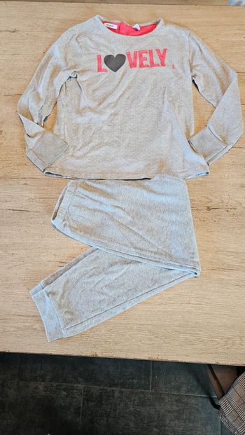 Pyjama 2 pièces fille, haut Okaïdi, bas Tex, taille 9/10 ans, bon état