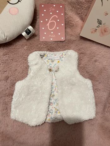 Gilet blanc moumoute 6m