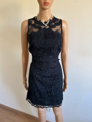 Robe bleue marine neuve en dentelle Morgan taille 38 (valeur 85€)