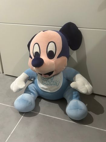 grande peluche BABY MICKEY Comme neuve 