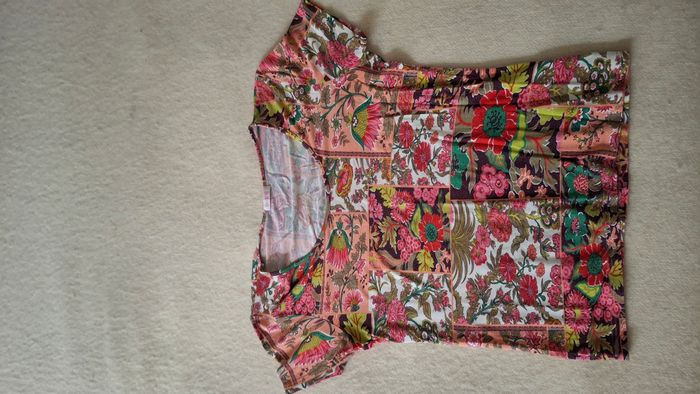Tee shirt