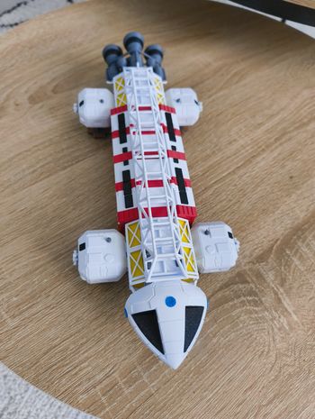 vaisseau spacial cosmos 1999