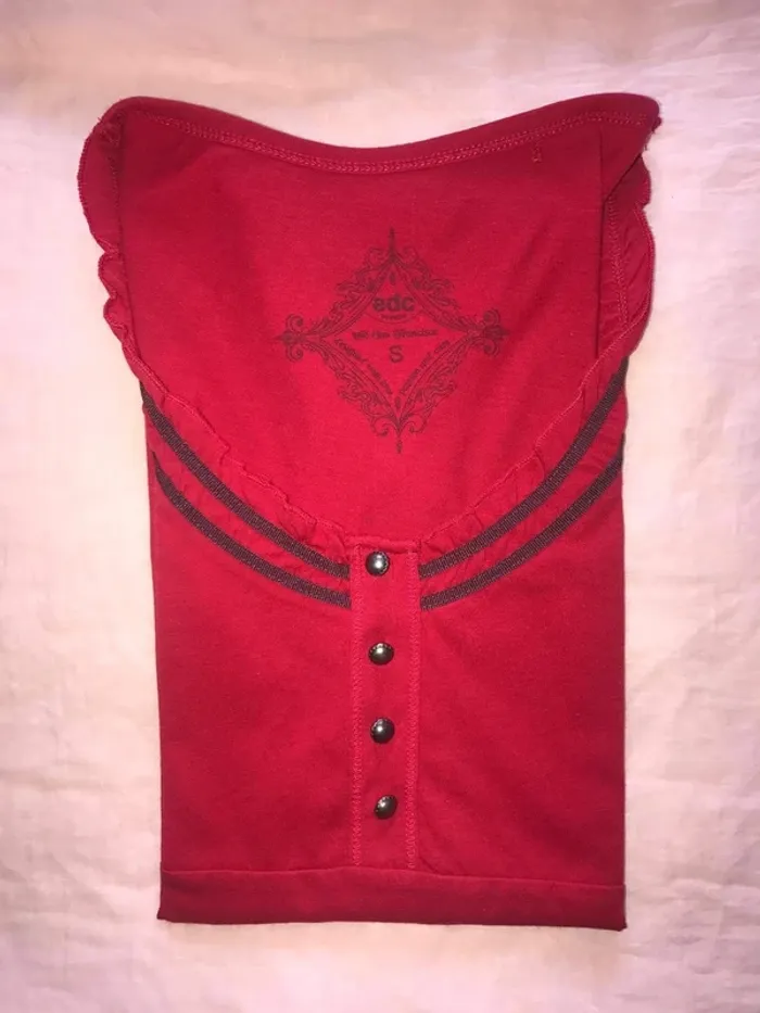 Tee-shirt rouge EDC - T36 👚 - photo numéro 4