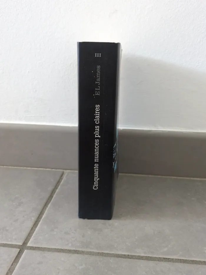 Livre Cinquante nuances plus claires - photo numéro 3