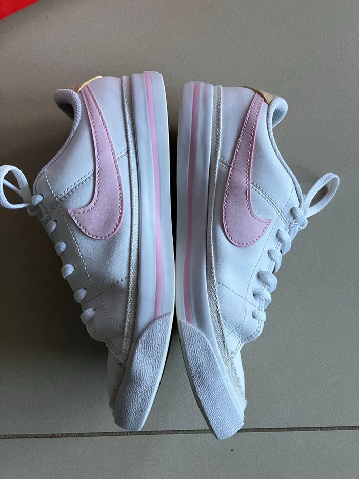 Basket Nike femme pointure 38 - photo numéro 3