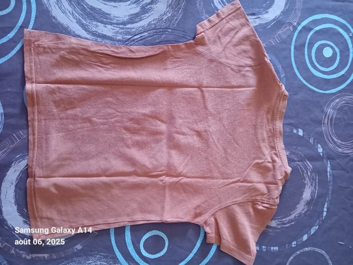 Tee-shirt - photo numéro 2