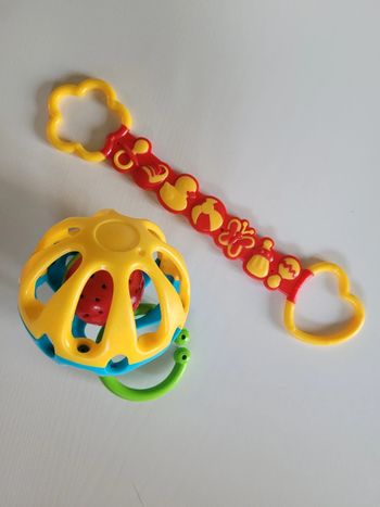 Jouet d'éveil balle clochette