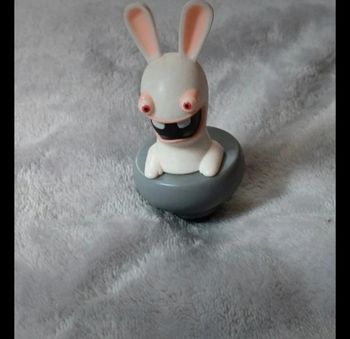 Figurine lapin crétin de macdonald 2010