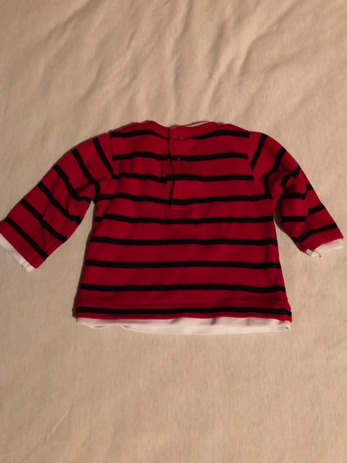 Pull rouge et noir 3 mois - photo numéro 2