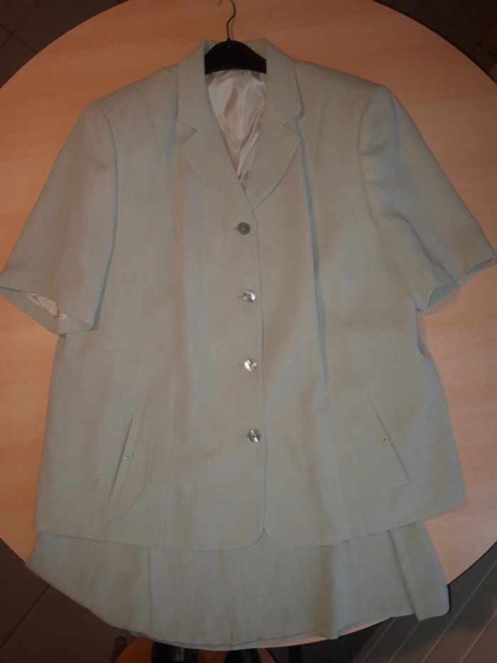 Taille jupe et veste manches courte - photo numéro 2