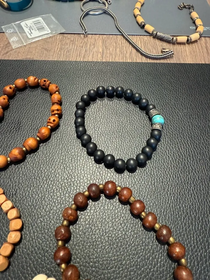 Bracelets en bois / Bracelets perles - photo numéro 3