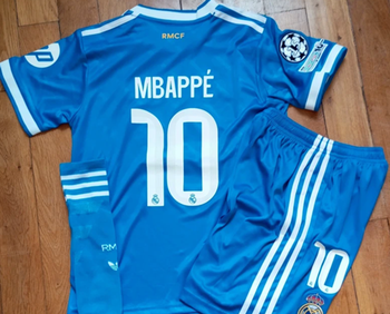 Belle tenue de sport taille 10 ans modèle 2026 KMB bleu