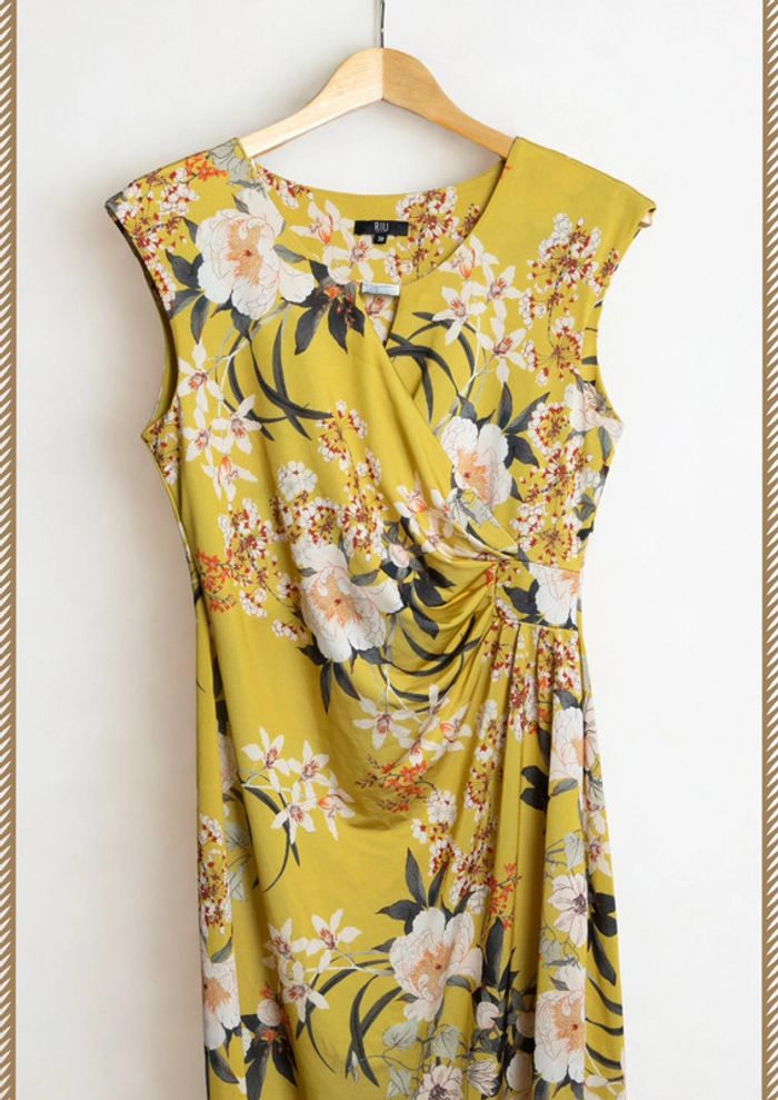 Robe jaune à fleurs Jacqueline Riu – Taille 38 ( - photo numéro 3