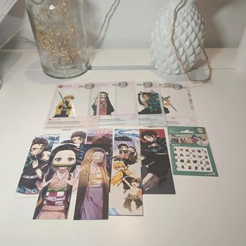 Lot de goodies démon slayer