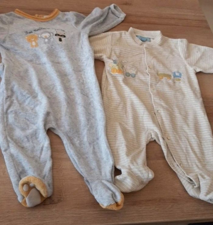 Vend carton vêtement garçon 6 mois