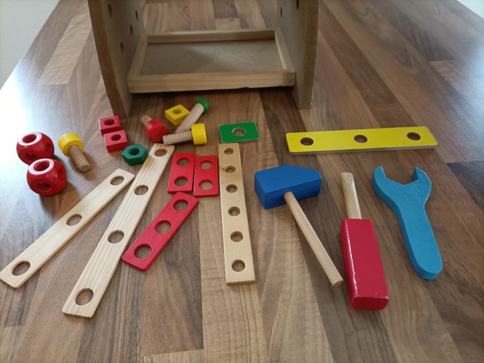 Petit établi de bricoleur bois et ces outils 23*17 cm - photo numéro 3