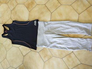 Ensemble fitness femme ( gris/noir)