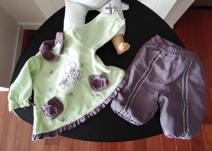 Ensemble hiver bébé fille 1 mois (pantalon + haut velours)