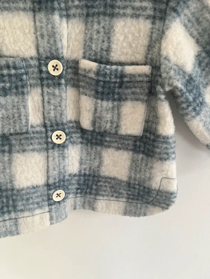 C’est chemise Zara à carreaux bleus et beige 2-3 ans - photo numéro 3