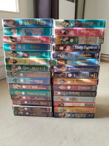 Lot de 30 cassettes VHS Disney années 90/2000