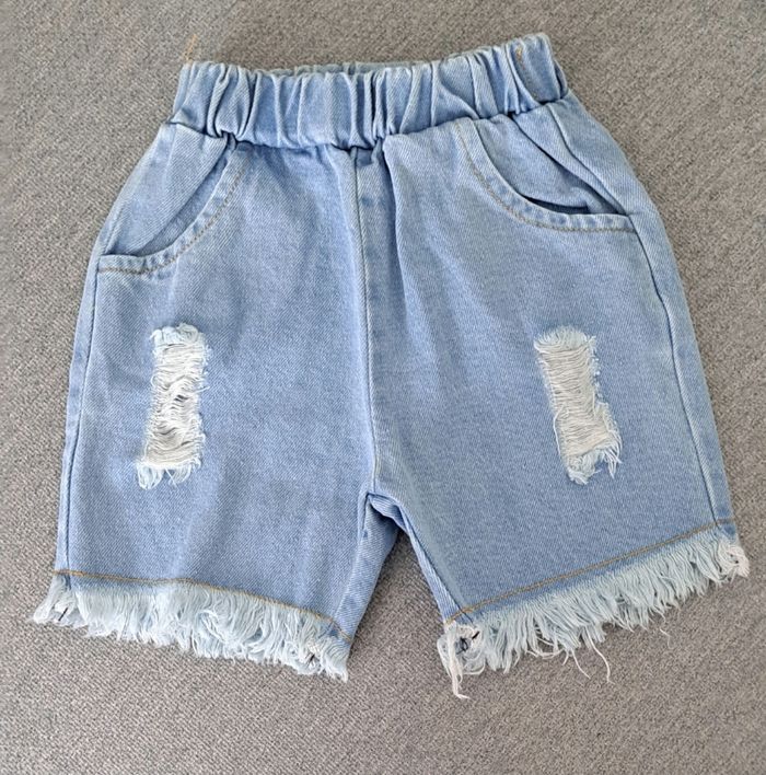 Short en jeans Neuf 6/9 mois