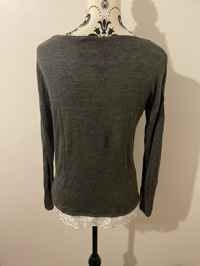 Pull gris à manches longues col rond dentelle blanc en bas neuf only taille L - photo numéro 6