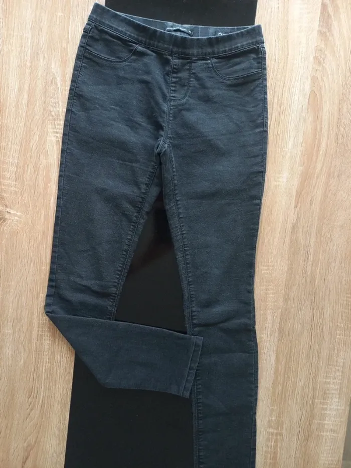 Jean noir femme T36 - photo numéro 2