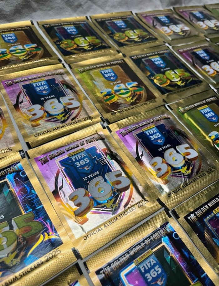36 sachets de stickers panini Foot FIFA 365 - photo numéro 4