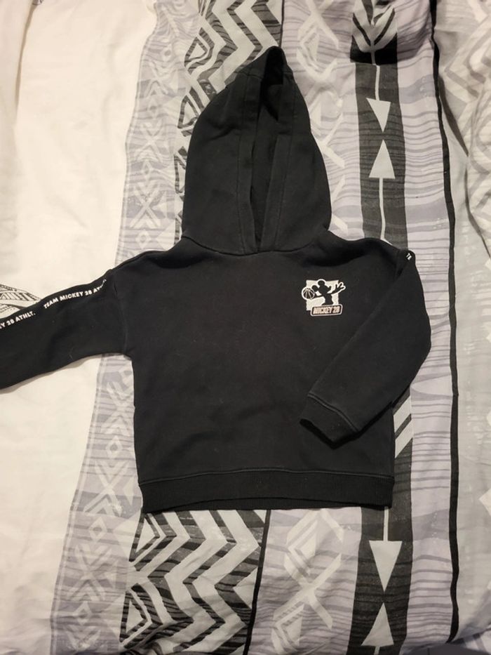 Pull à capuche