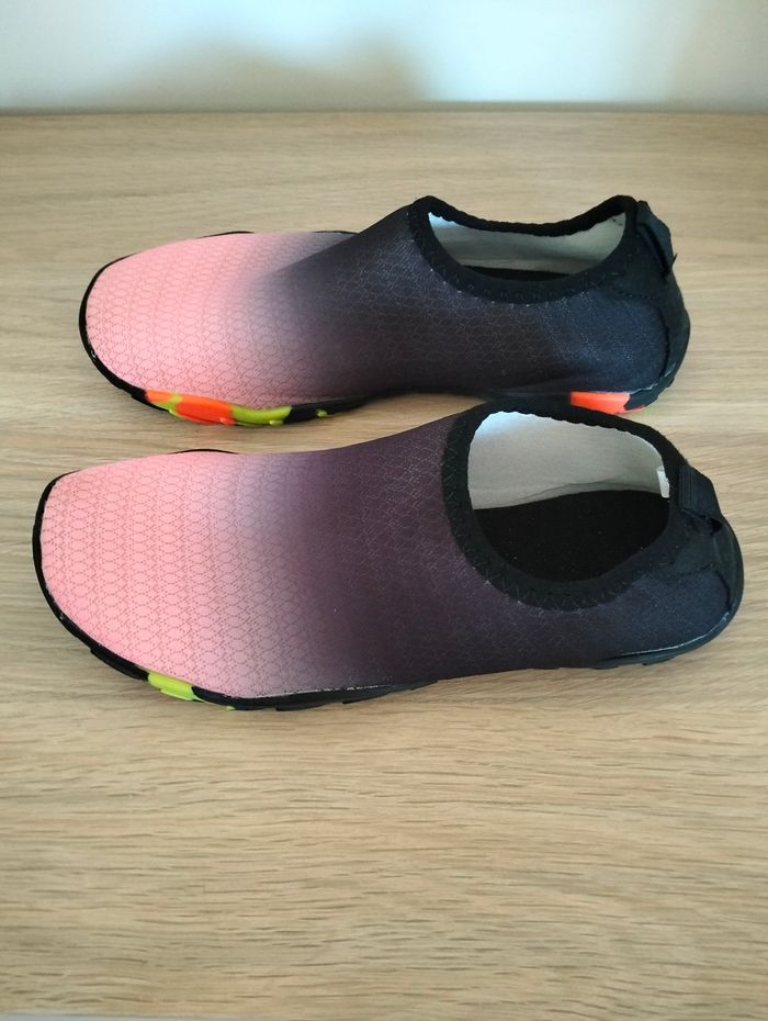 Chaussures de plage p. 35