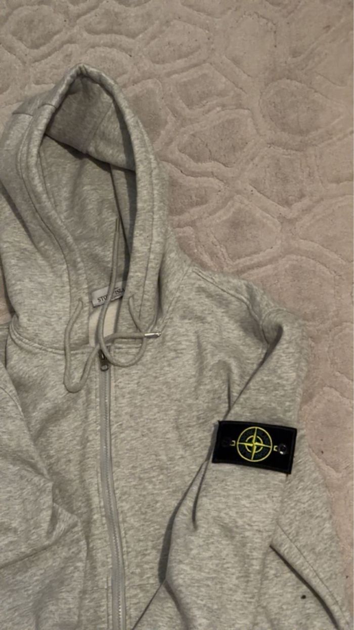 Hoodie, Zip, Gilet Stone Island Gris clair - photo numéro 2