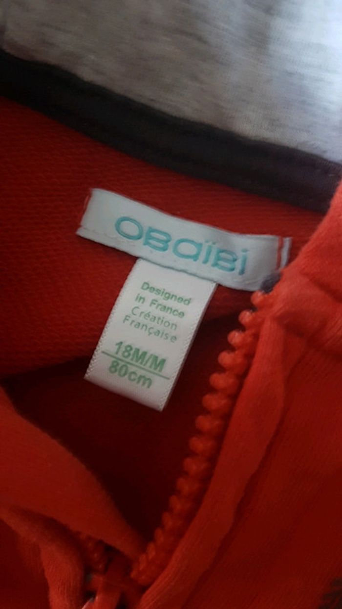 Lot 3 gilets et 1 tshirt - photo numéro 4