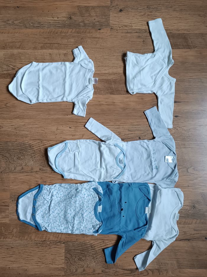 Lot bodies manches longues 3 mois - photo numéro 2