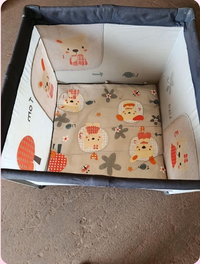 Parc pour bébé - photo numéro 3