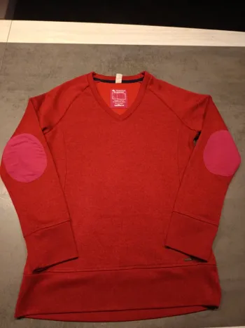 Vends pull quechua Oxylane taille M.
