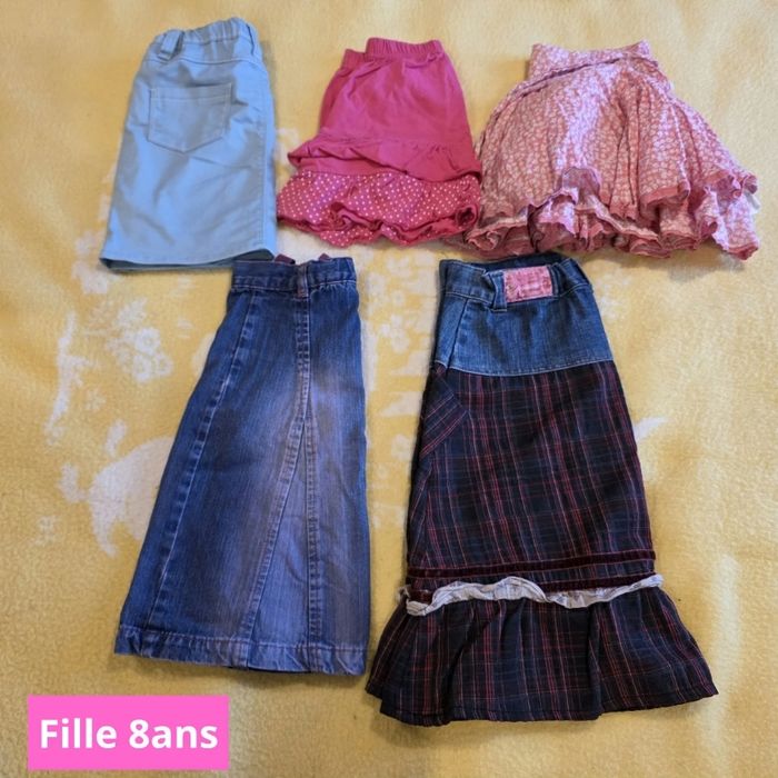 Lot jupe 8ans