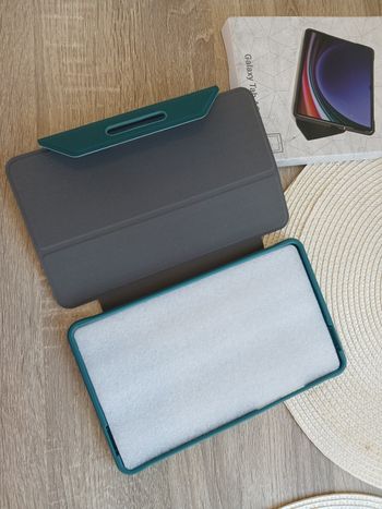Pochette tablette neuve 