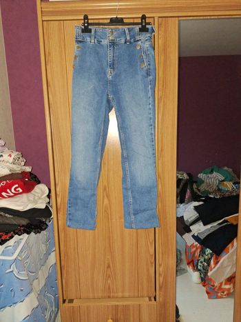 Jean  cache cache 34